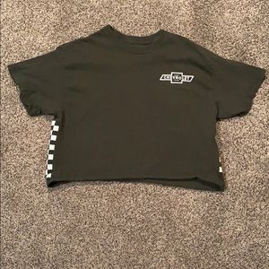 Army green kinda cropped T-shirt